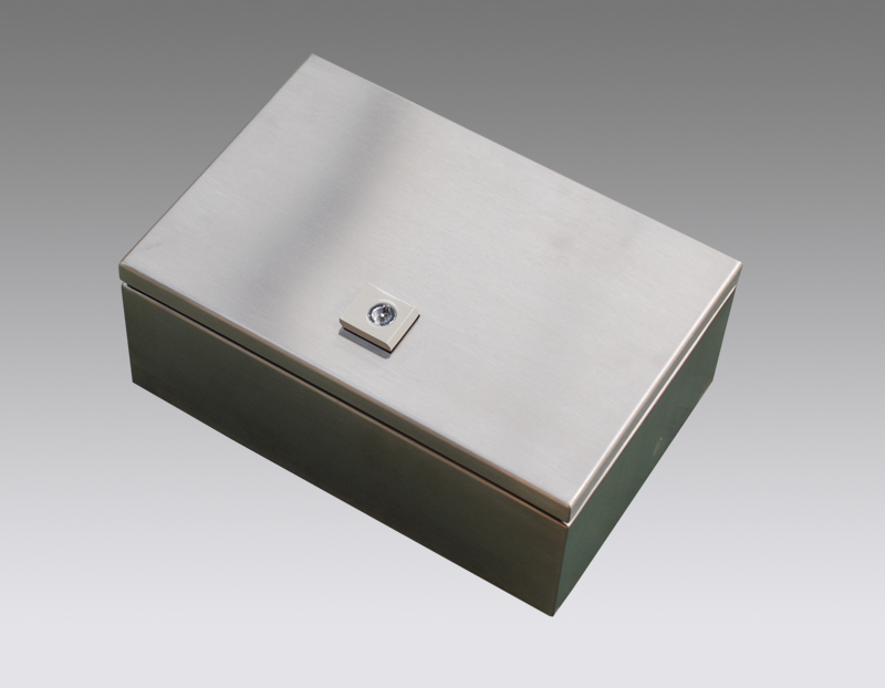 不銹鋼機(jī)箱